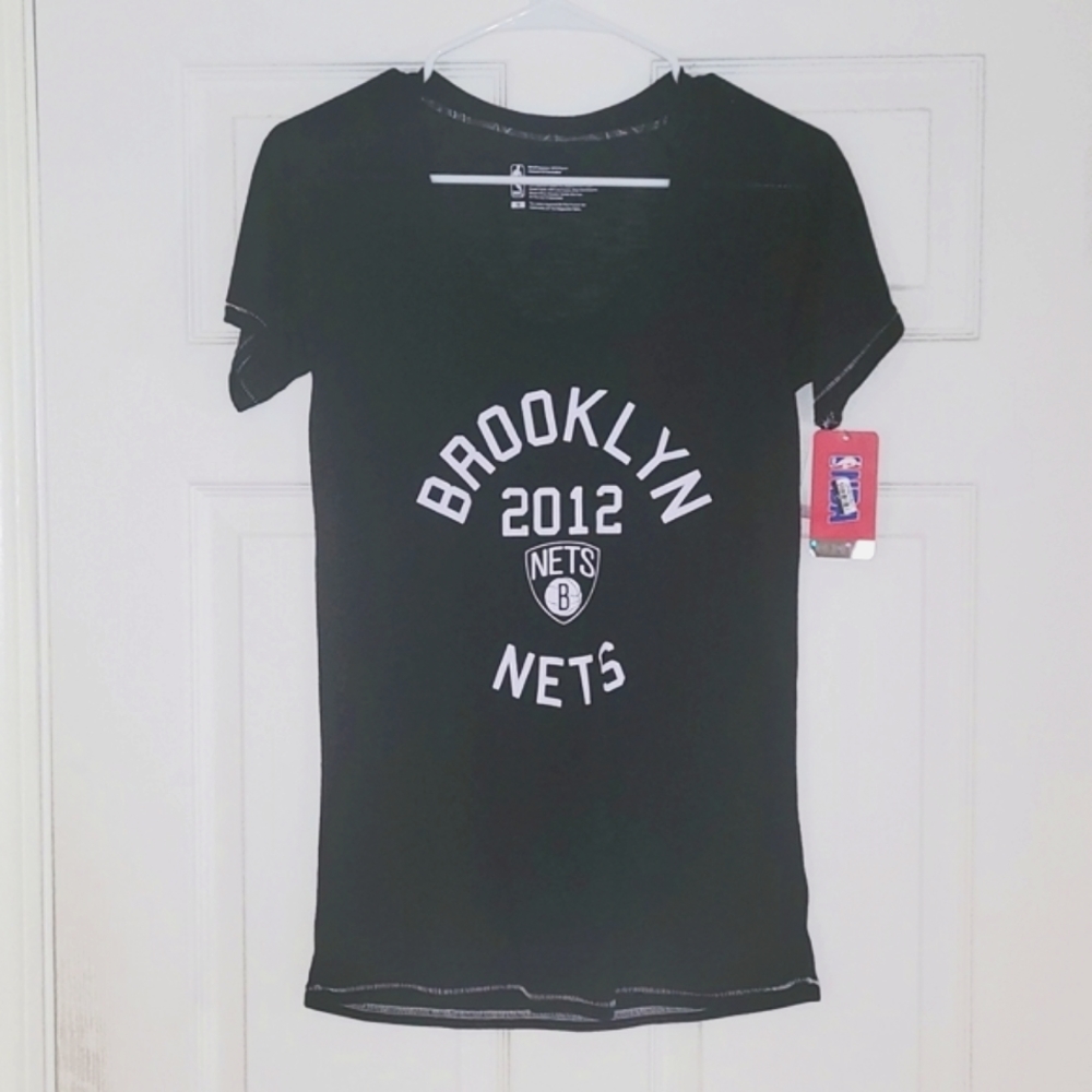 NWT Women's Brooklyn Nets Tshirt